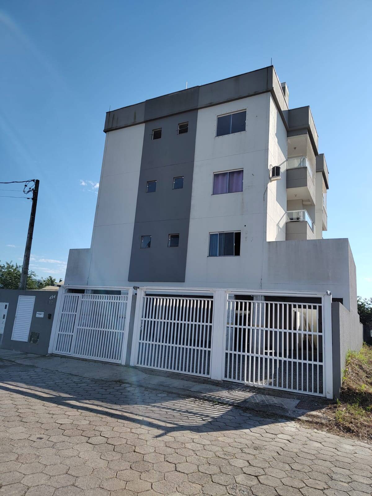 #329 - Apartamento para Locação em Navegantes - SC