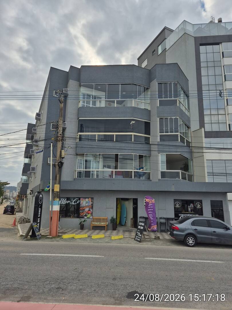 #290 - Apartamento para Venda em Navegantes - SC