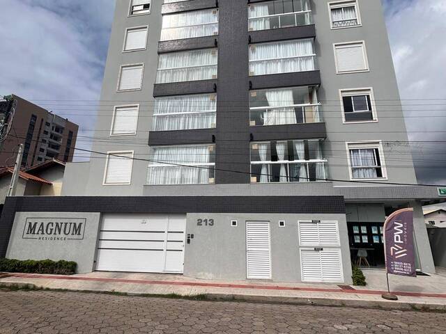 #285 - Apartamento para Venda em Navegantes - SC