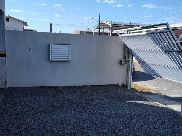 #329 - Apartamento para Locação em Navegantes - SC