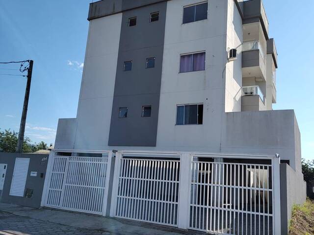 #329 - Apartamento para Locação em Navegantes - SC