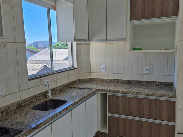 #329 - Apartamento para Locação em Navegantes - SC