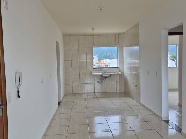 Apartamento para Venda em Navegantes - 5