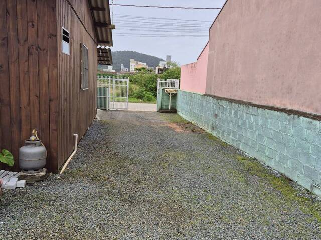 #335 - Terreno para Venda em Navegantes - SC