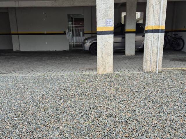 #329 - Apartamento para Locação em Navegantes - SC